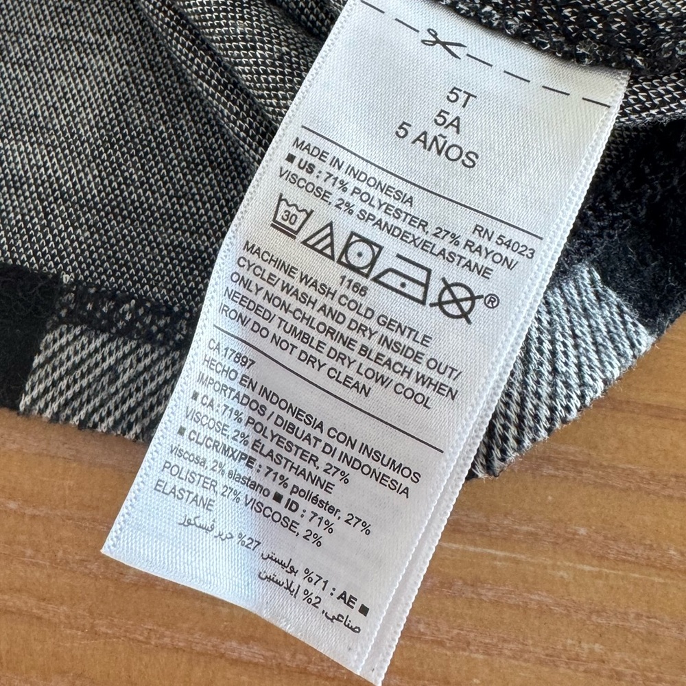 Old Navy black and white buffalo plaid size 5 - Picture 9 of 9